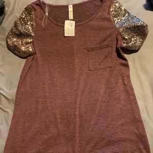 Maroon top